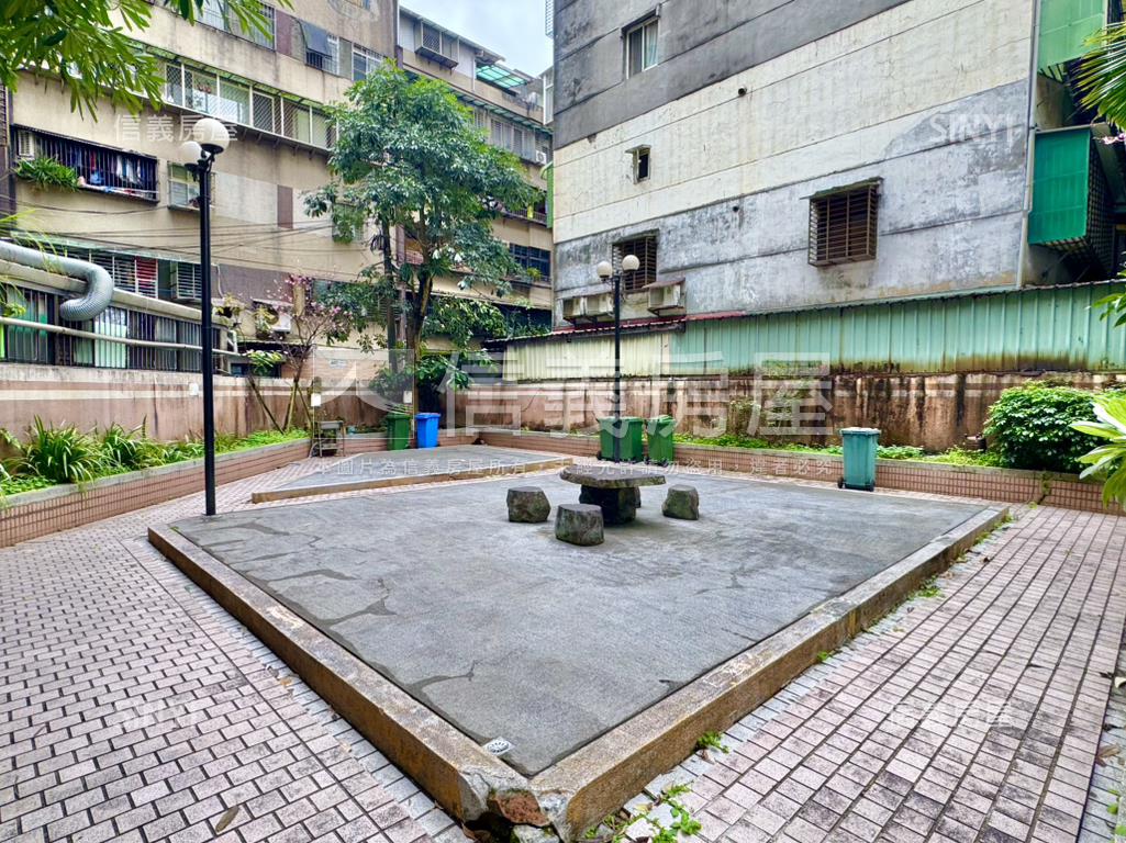 汐科翡翠花園三房車位房屋室內格局與周邊環境