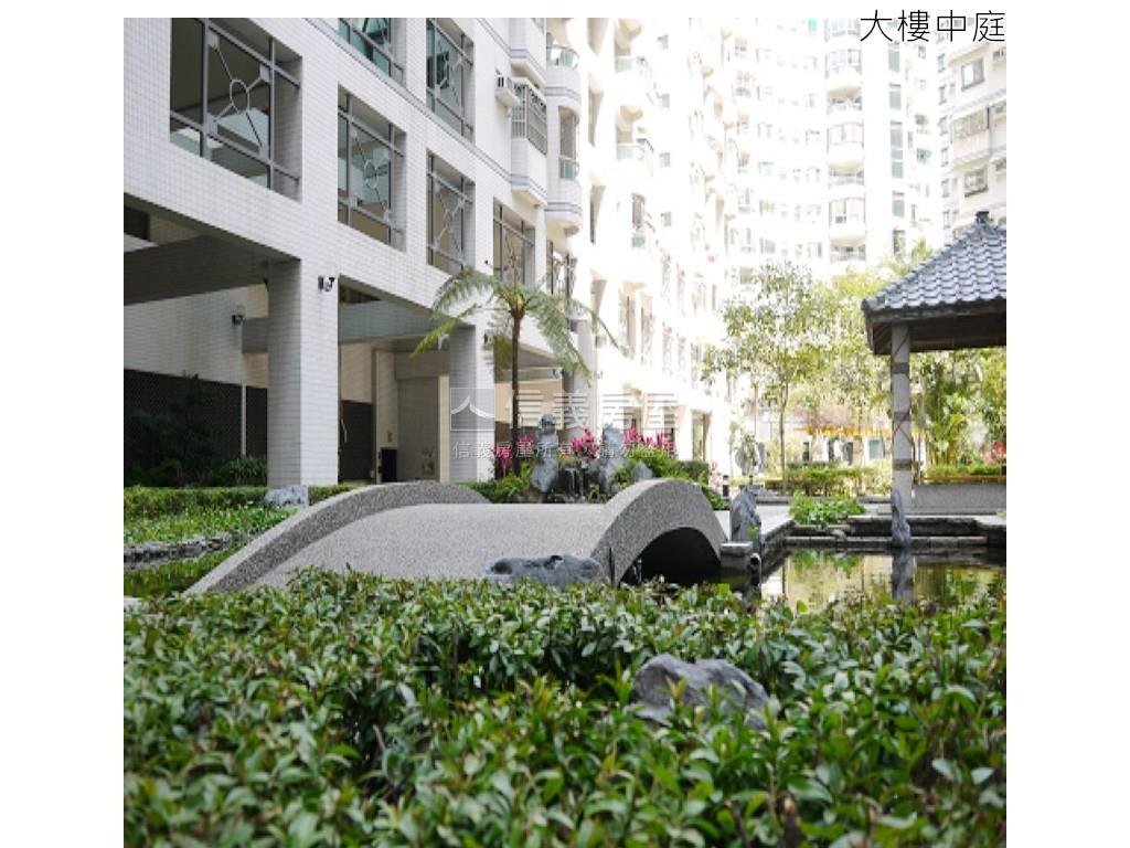 公園南路三房車位房屋室內格局與周邊環境