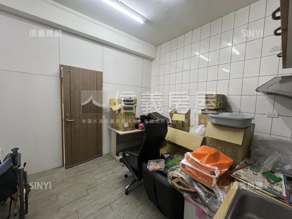 江翠住辦一樓★方便停車★房屋室內格局與周邊環境