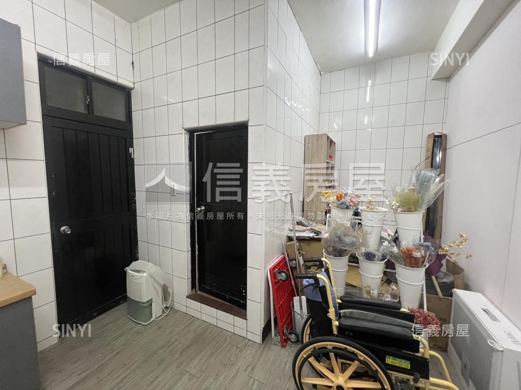 江翠住辦一樓★方便停車★房屋室內格局與周邊環境