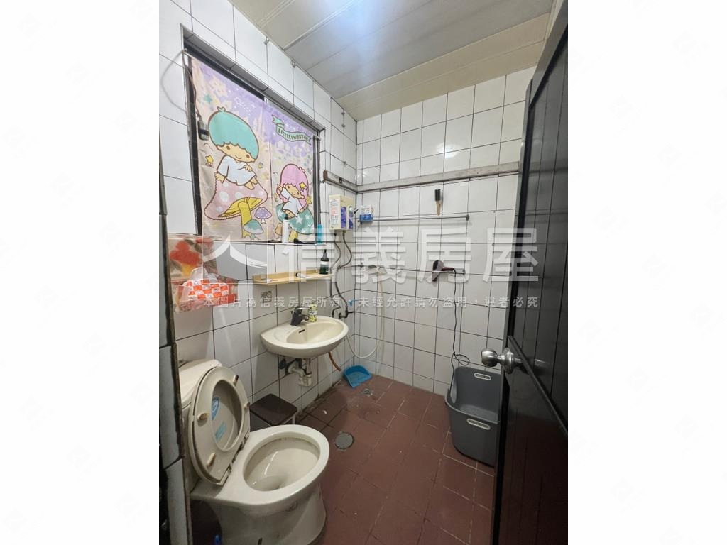 江翠住辦一樓★方便停車★房屋室內格局與周邊環境