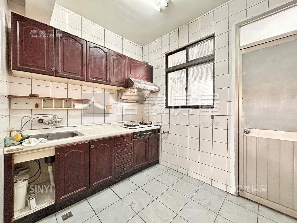 氣派成家面公園寓所房屋室內格局與周邊環境