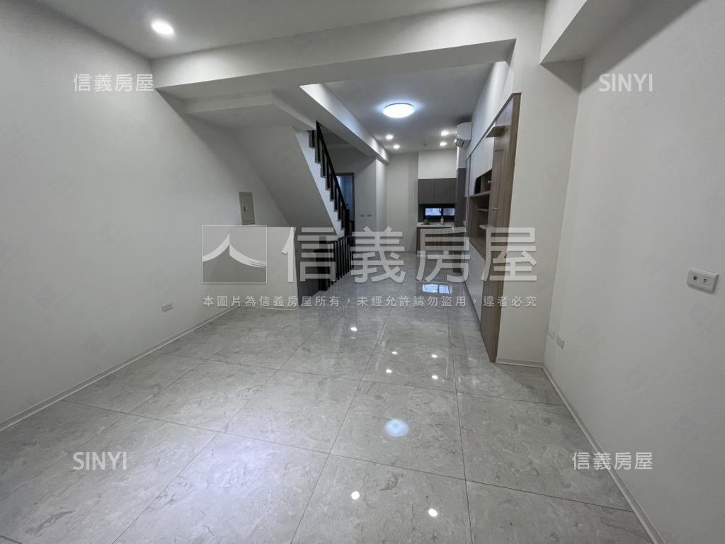 悟實壹章裝潢戶房屋室內格局與周邊環境