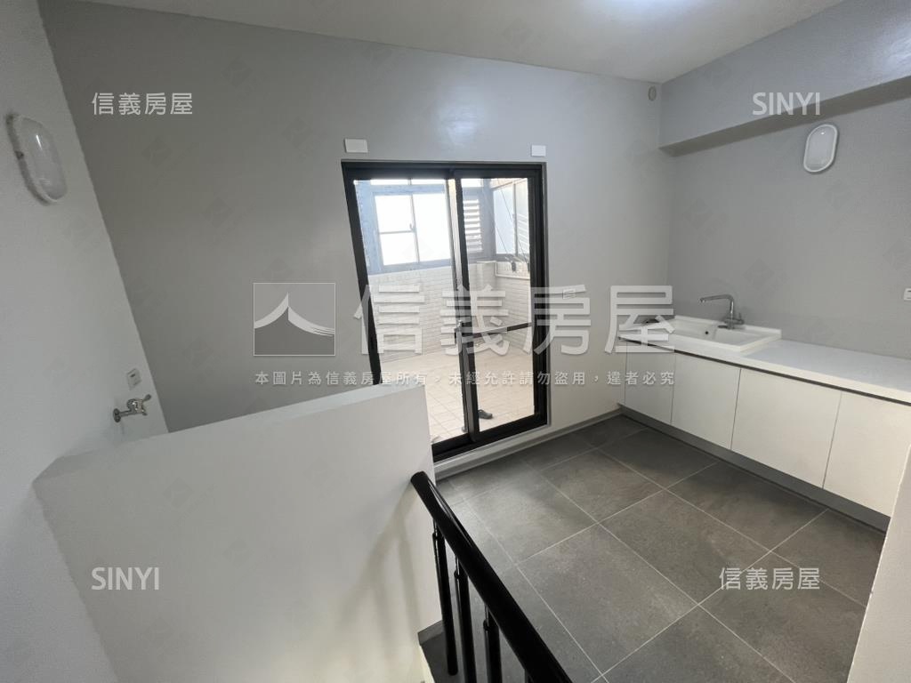悟實壹章裝潢戶房屋室內格局與周邊環境