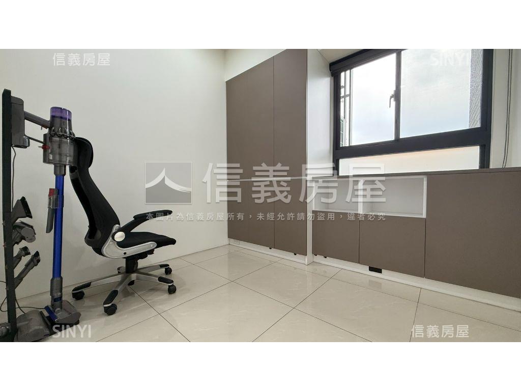 總太２０２０美美三房平車房屋室內格局與周邊環境