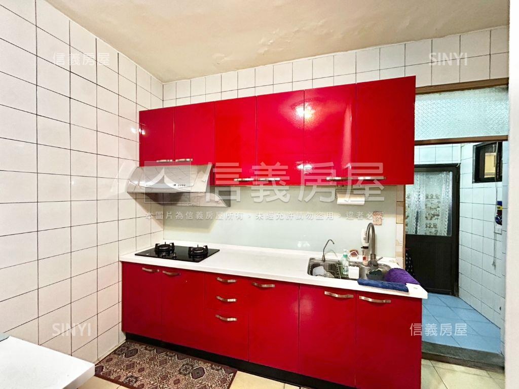 龜山次頂樓低總價公寓房屋室內格局與周邊環境