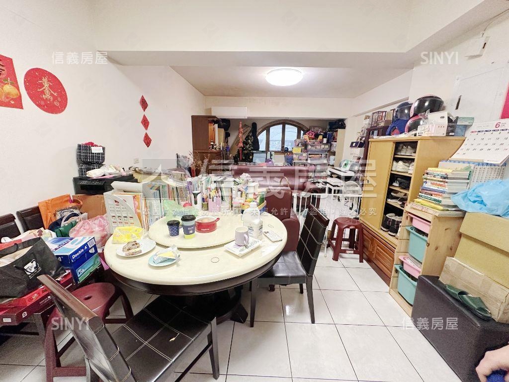 制霸大寬面店面收租寶房屋室內格局與周邊環境