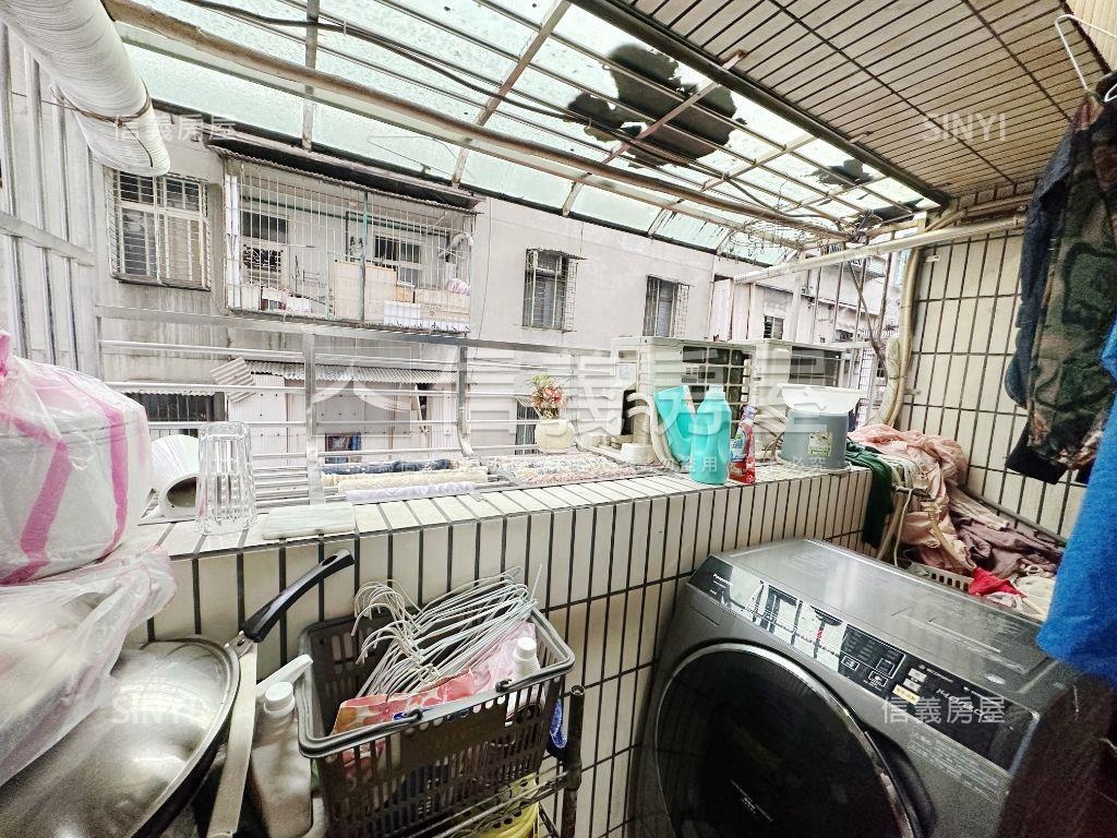 制霸大寬面店面收租寶房屋室內格局與周邊環境