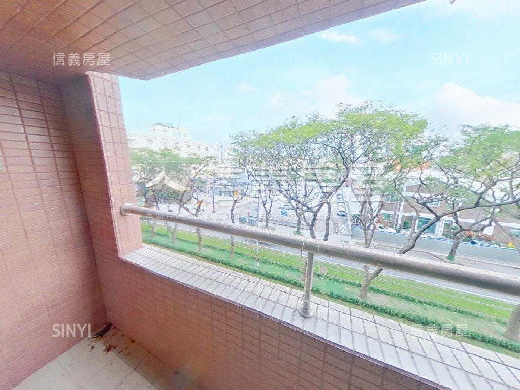出門到輕軌採光四房車位房屋室內格局與周邊環境