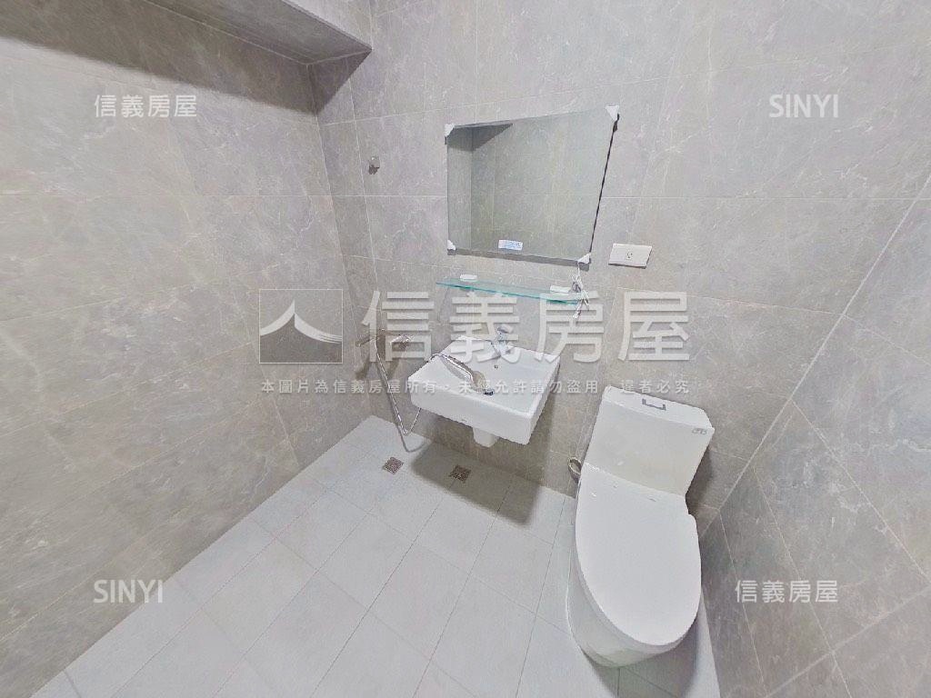 出門到輕軌採光四房車位房屋室內格局與周邊環境