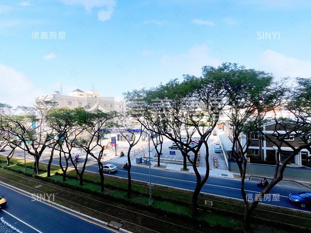 出門到輕軌採光四房車位房屋室內格局與周邊環境