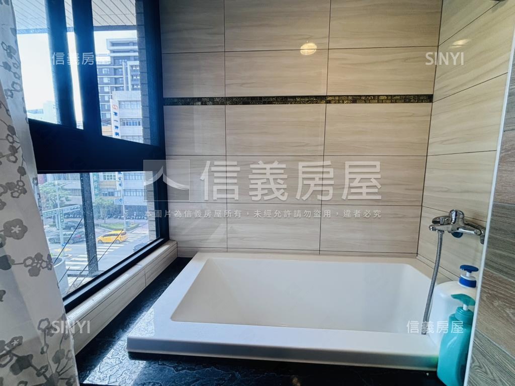 郡都ｃｉｔｙ捷運三房車位房屋室內格局與周邊環境