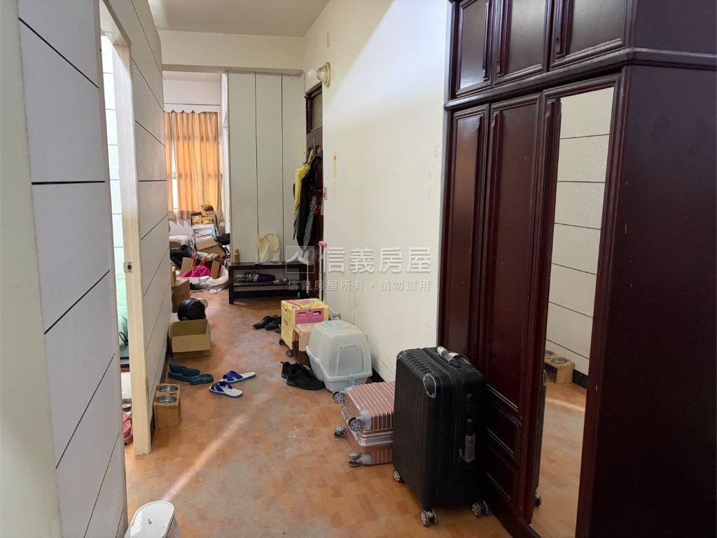 近捷運２樓公寓房屋室內格局與周邊環境