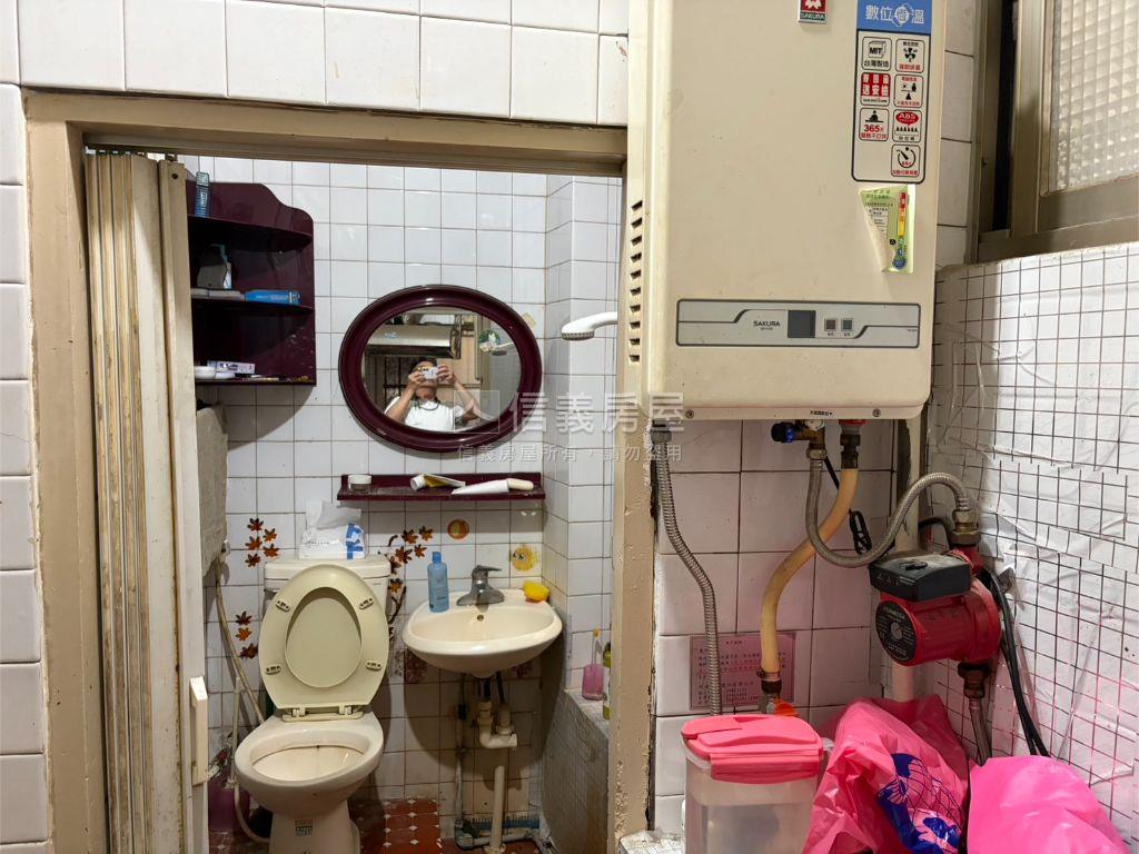 近捷運２樓公寓房屋室內格局與周邊環境