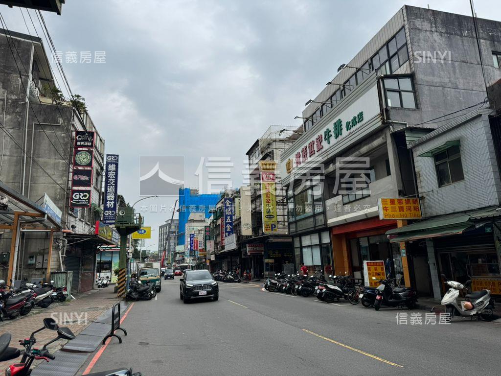 化成路電梯珠寶盒Ｃ房屋室內格局與周邊環境