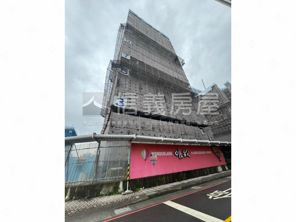 鼎實唯我兩房兩衛浴房屋室內格局與周邊環境