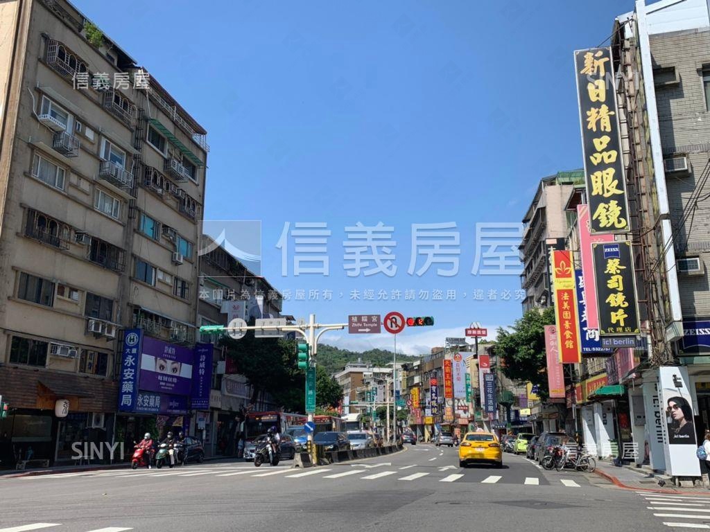 專任大直站旁金店面房屋室內格局與周邊環境