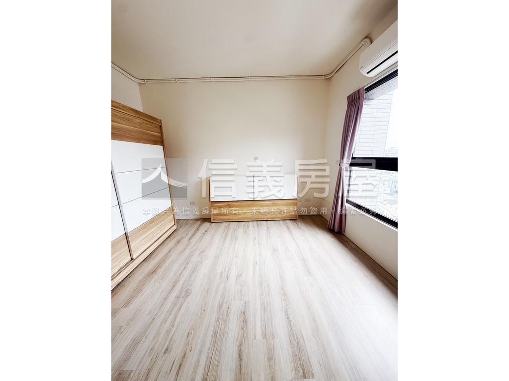 興願景河岸兩房房屋室內格局與周邊環境