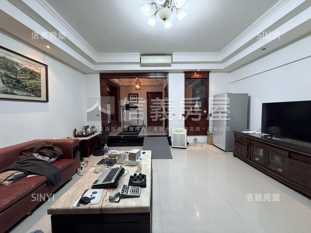 東區公園旁臨路大器雙車墅房屋室內格局與周邊環境