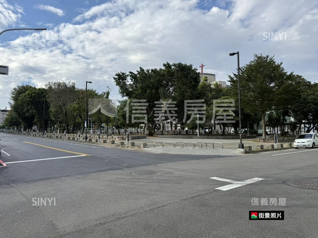 東區公園旁臨路大器雙車墅房屋室內格局與周邊環境