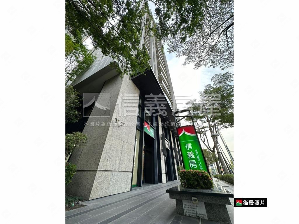 近未來。漢神百貨金店面房屋室內格局與周邊環境
