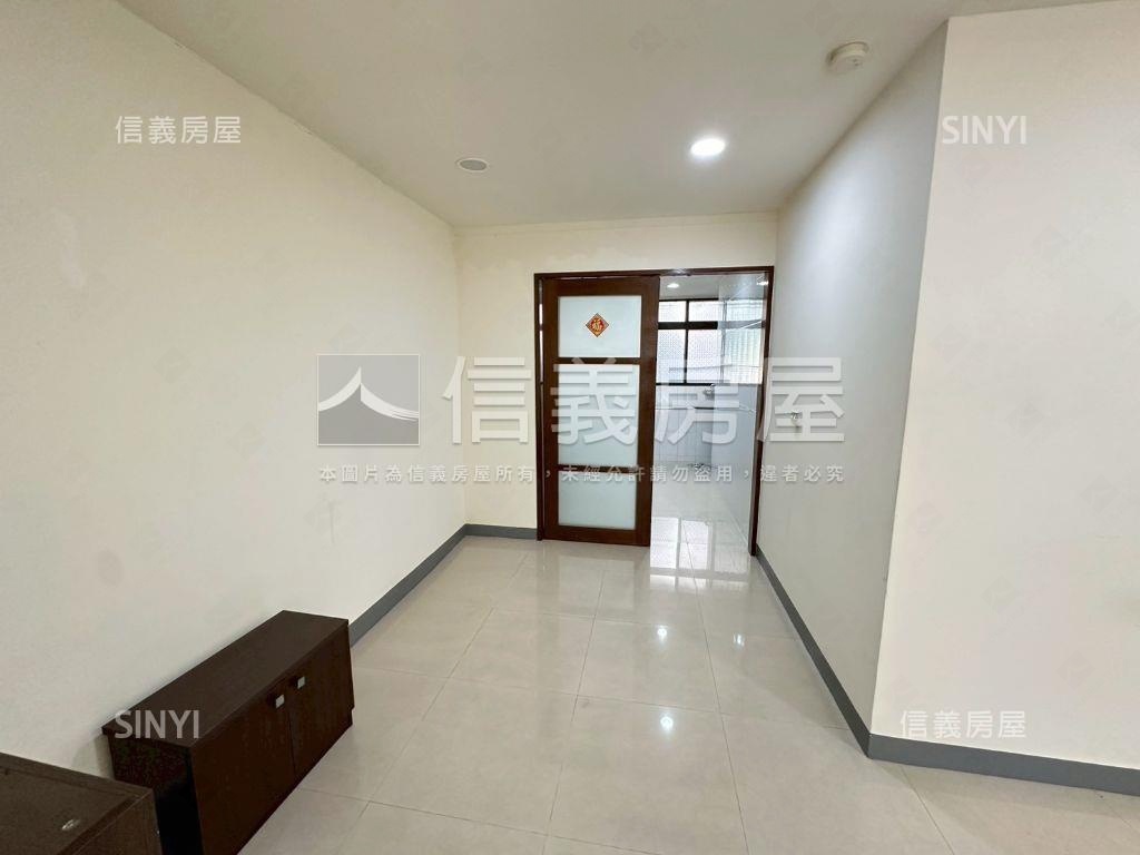 新店高中旁漂亮公寓房屋室內格局與周邊環境