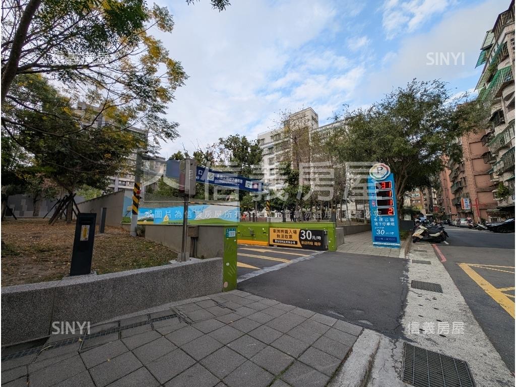 成功國小大四房電梯華廈房屋室內格局與周邊環境