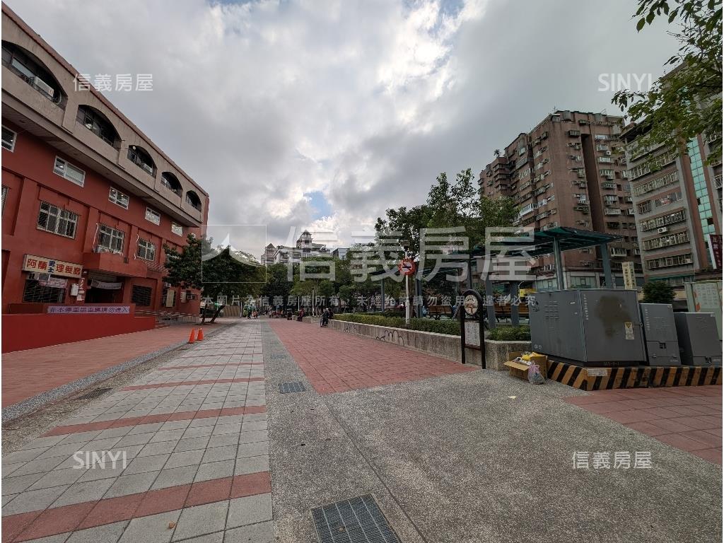 成功國小大四房電梯華廈房屋室內格局與周邊環境