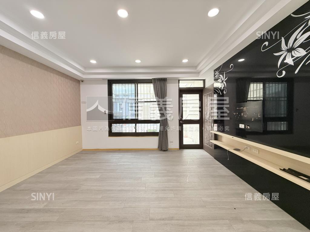 東區府連路臨路透天房屋室內格局與周邊環境