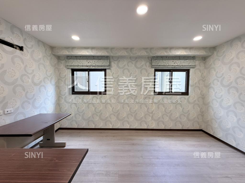 東區府連路臨路透天房屋室內格局與周邊環境