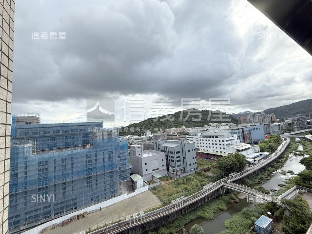 景觀。低公設。兩房電梯房屋室內格局與周邊環境
