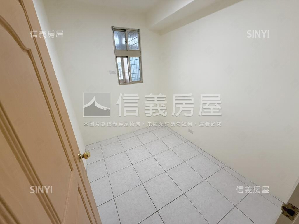 景觀。低公設。兩房電梯房屋室內格局與周邊環境