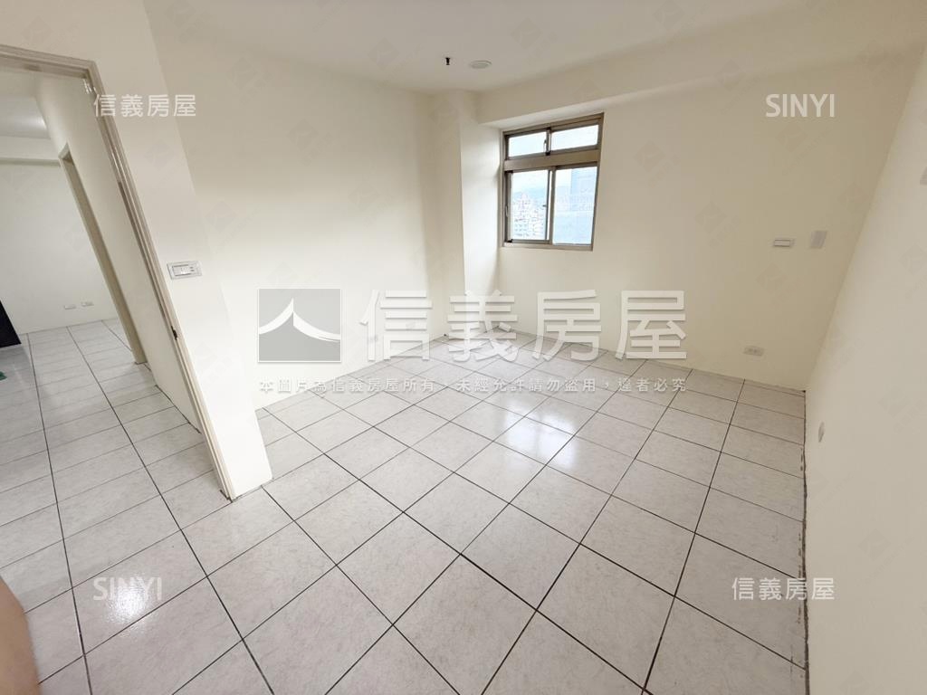 景觀。低公設。兩房電梯房屋室內格局與周邊環境