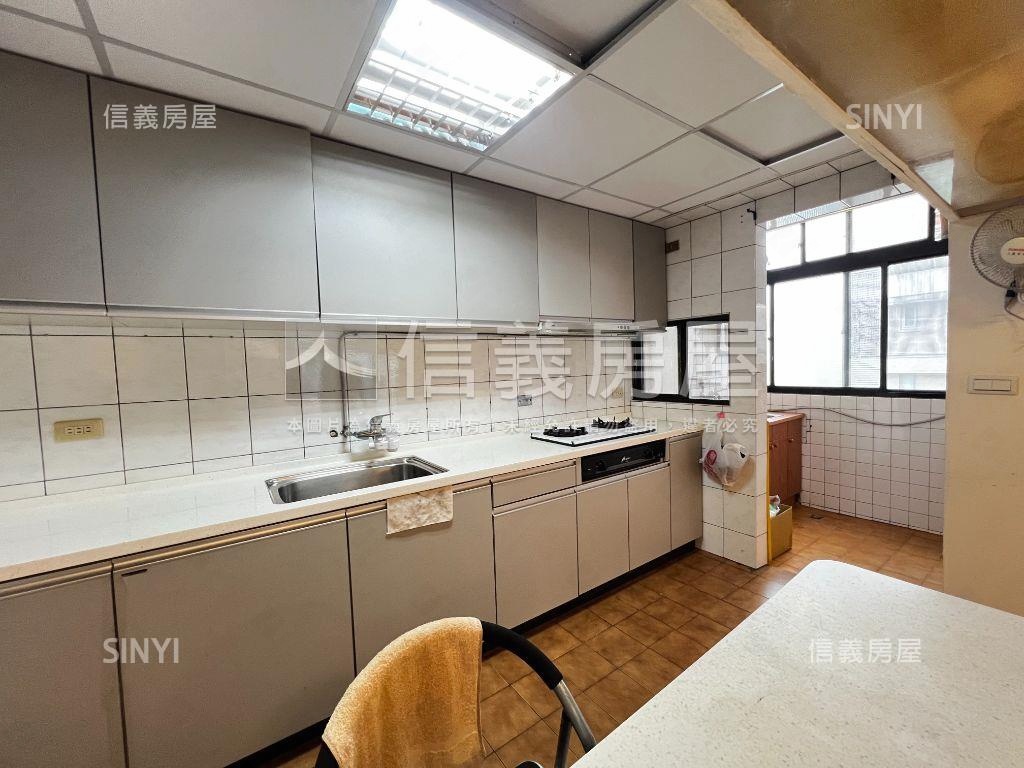 芝玉●朝南邊間３樓房屋室內格局與周邊環境