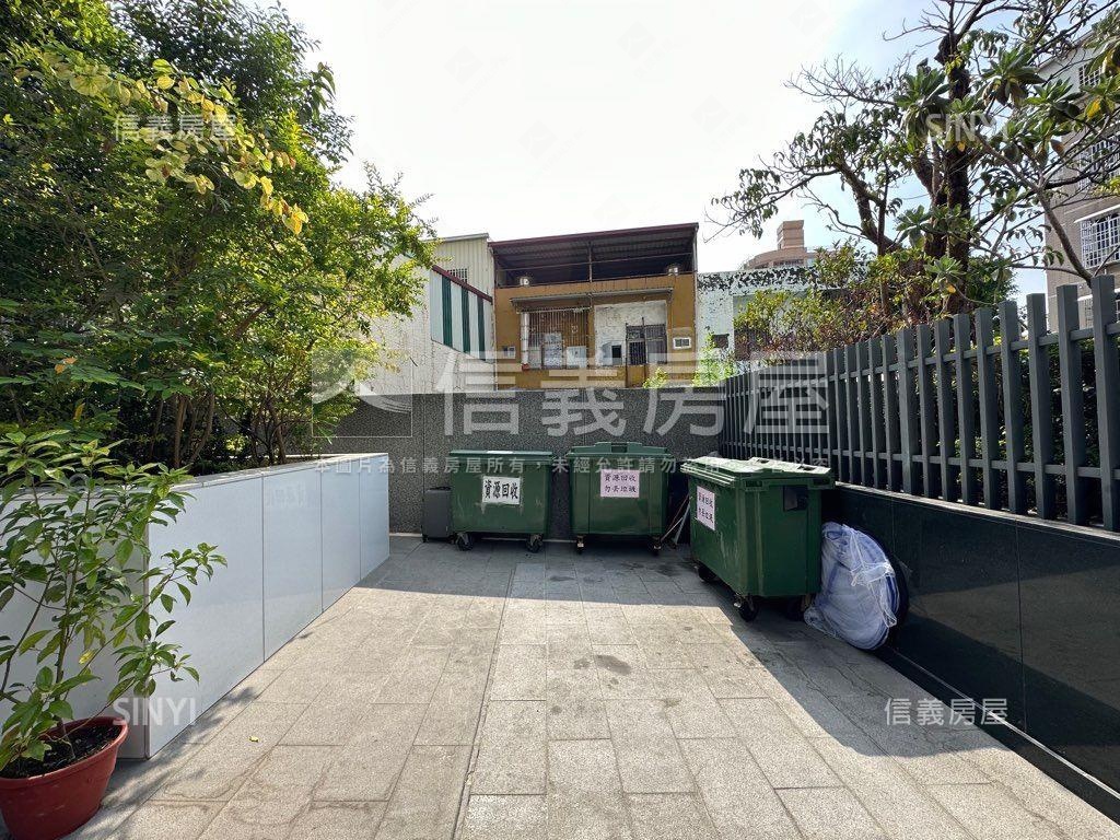 近鼎中商圈雙衛浴２房房屋室內格局與周邊環境