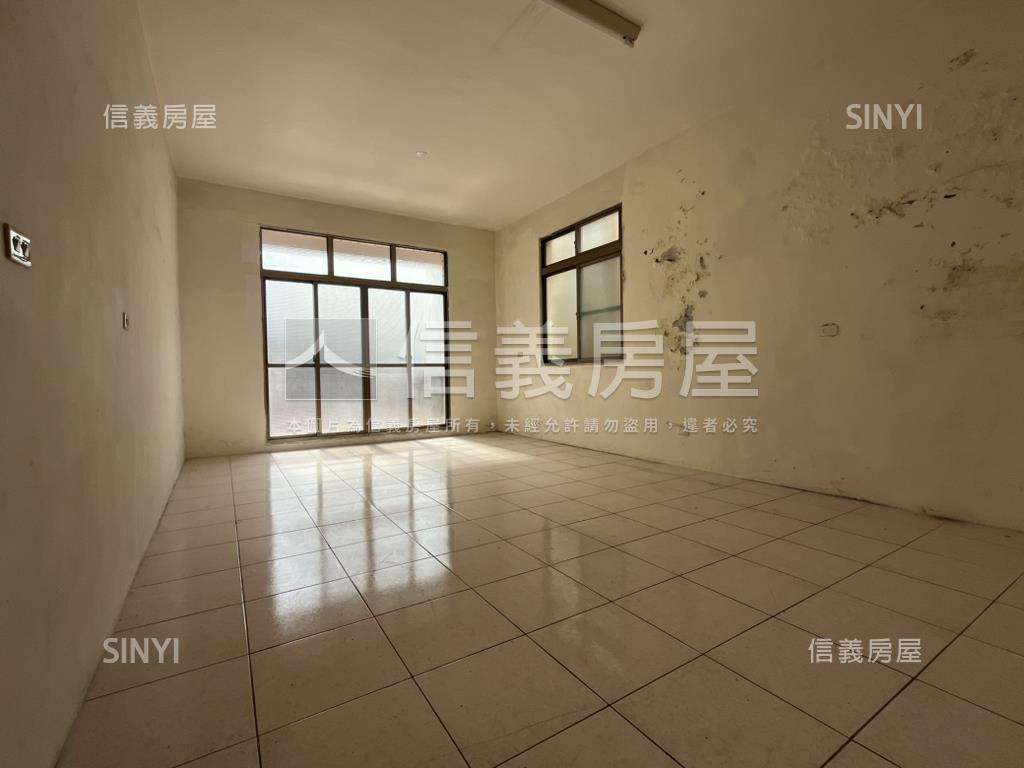 近中彰邊間騎樓透天房屋室內格局與周邊環境
