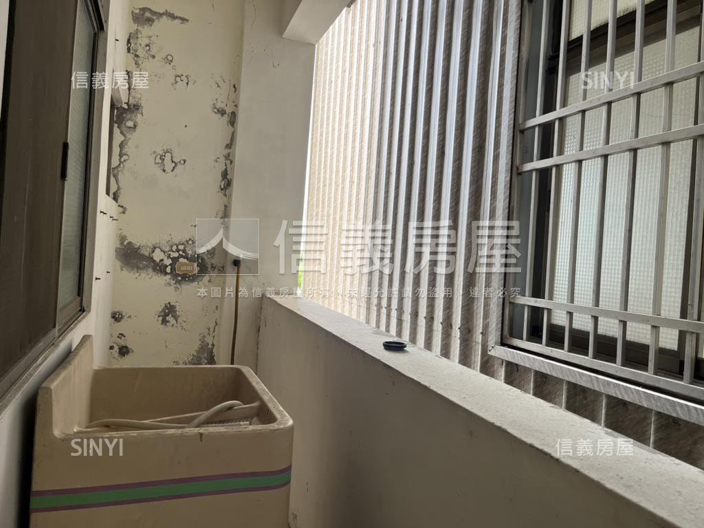 近中彰邊間騎樓透天房屋室內格局與周邊環境
