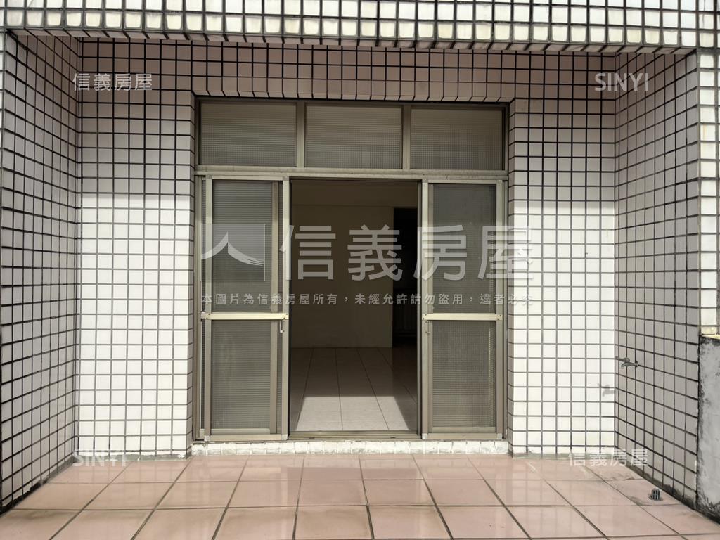 近中彰邊間騎樓透天房屋室內格局與周邊環境