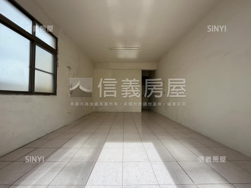 近中彰邊間騎樓透天房屋室內格局與周邊環境