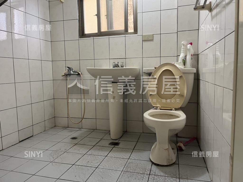 近中彰邊間騎樓透天房屋室內格局與周邊環境