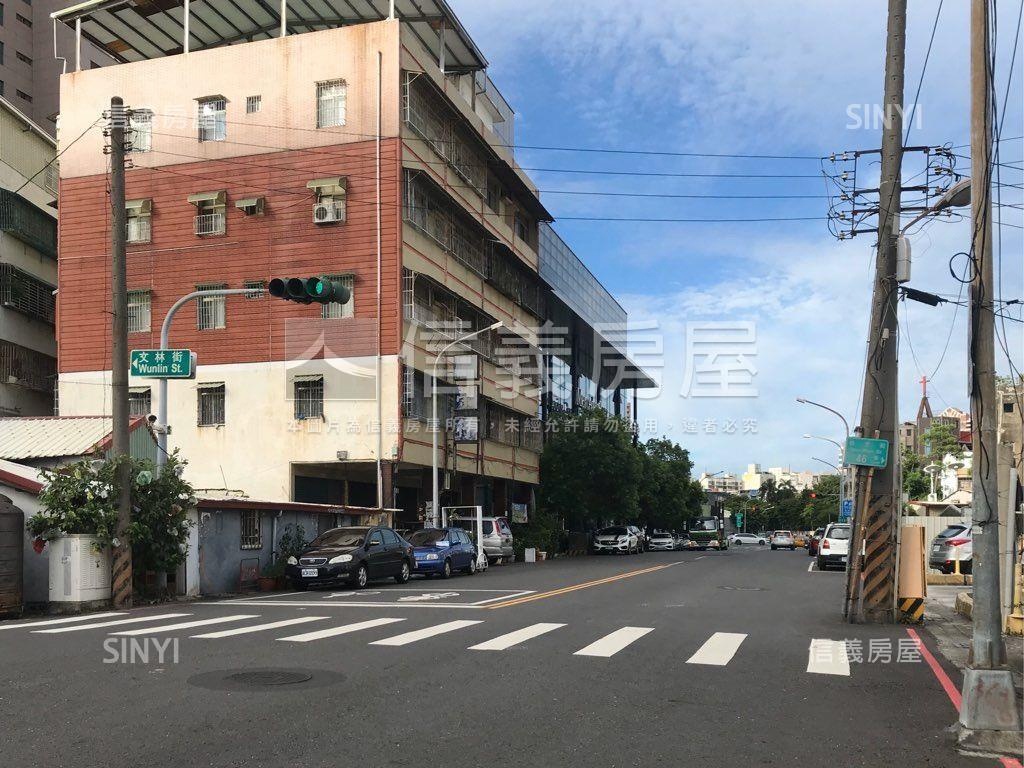 前鎮修文街大面寬土地房屋室內格局與周邊環境