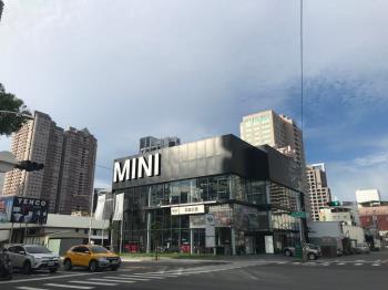 前鎮修文街大面寬土地