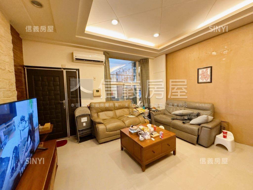 皇昱綠尊近快速道路美透天房屋室內格局與周邊環境