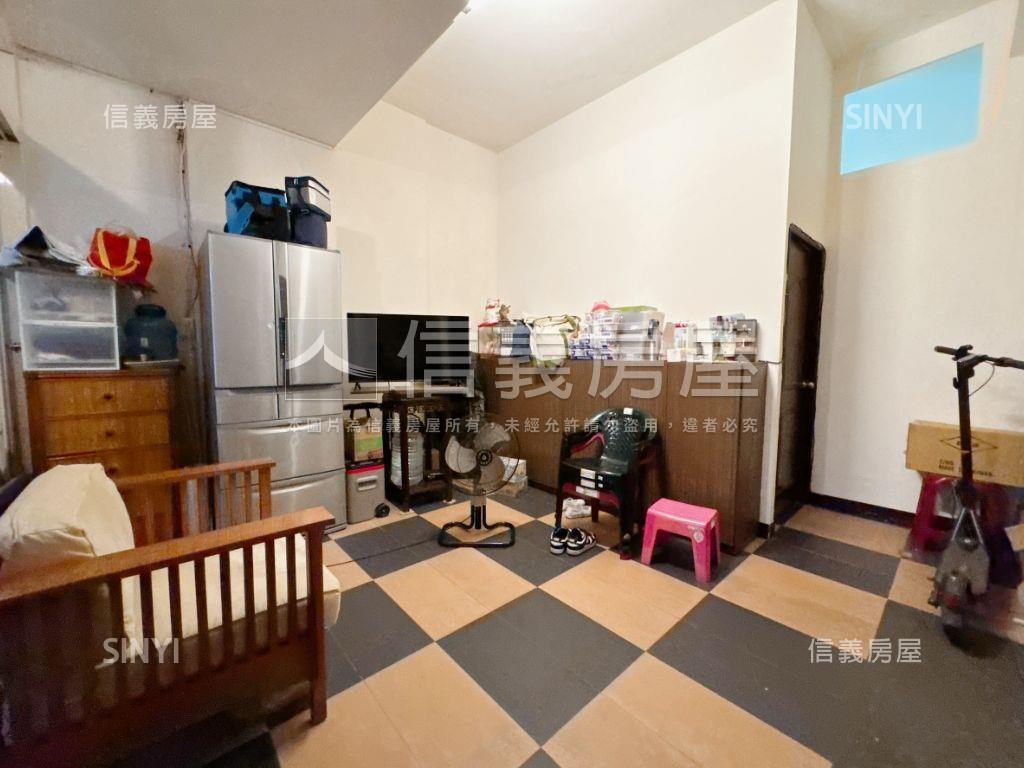 皇昱綠尊近快速道路美透天房屋室內格局與周邊環境