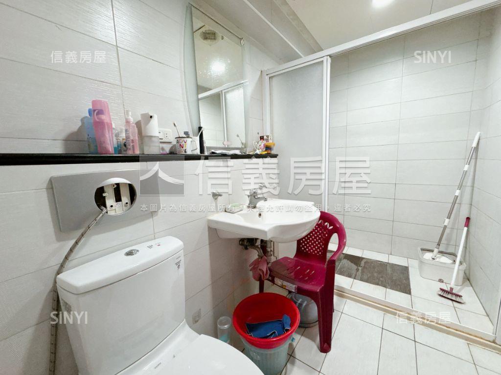 皇昱綠尊近快速道路美透天房屋室內格局與周邊環境