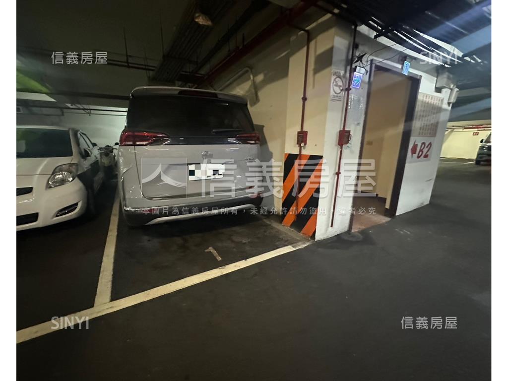 敦煌庭園３房平車房屋室內格局與周邊環境