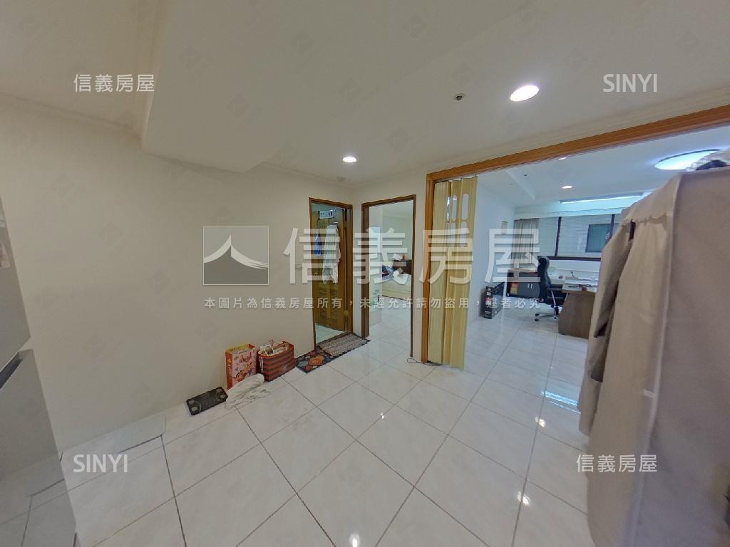 中流砥柱☘溫哥華經典四房房屋室內格局與周邊環境