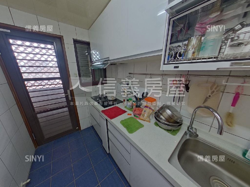 中流砥柱☘溫哥華經典四房房屋室內格局與周邊環境