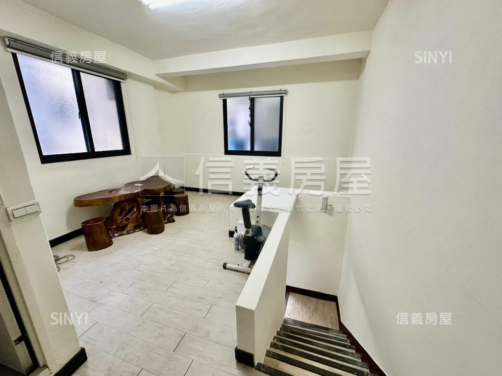 龍井藝術街邊間臨路透天房屋室內格局與周邊環境