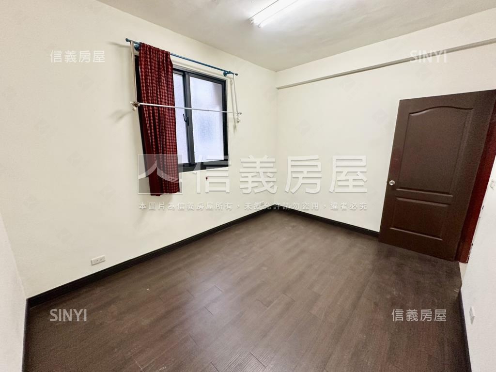 龍井藝術街邊間臨路透天房屋室內格局與周邊環境